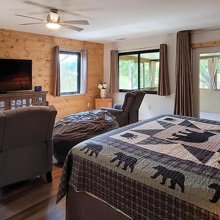 Villa Haven On The Pond Pigeon Forge Esterno foto