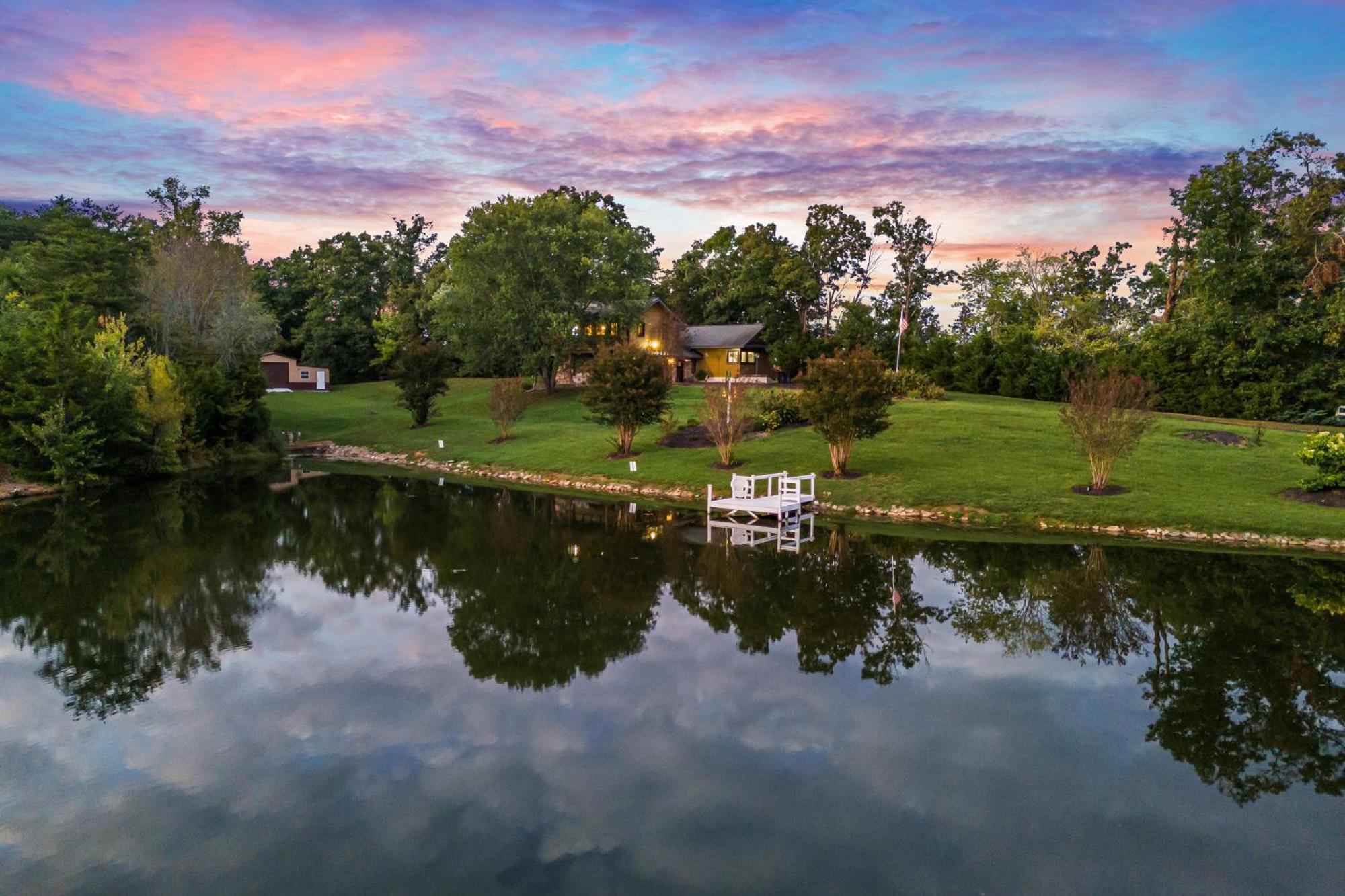 Villa Haven On The Pond Pigeon Forge Esterno foto