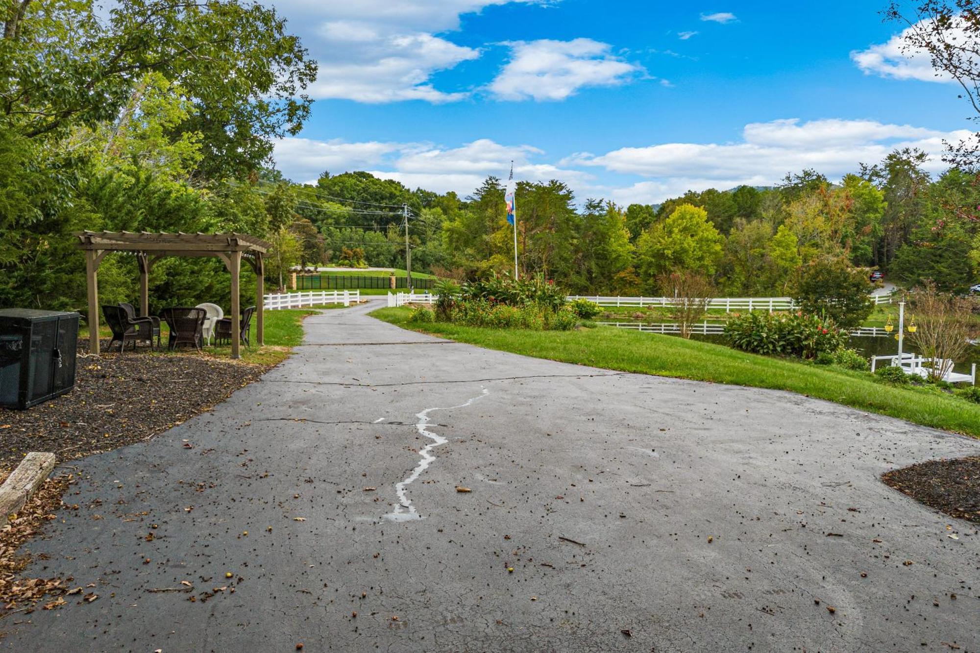 Villa Haven On The Pond Pigeon Forge Esterno foto