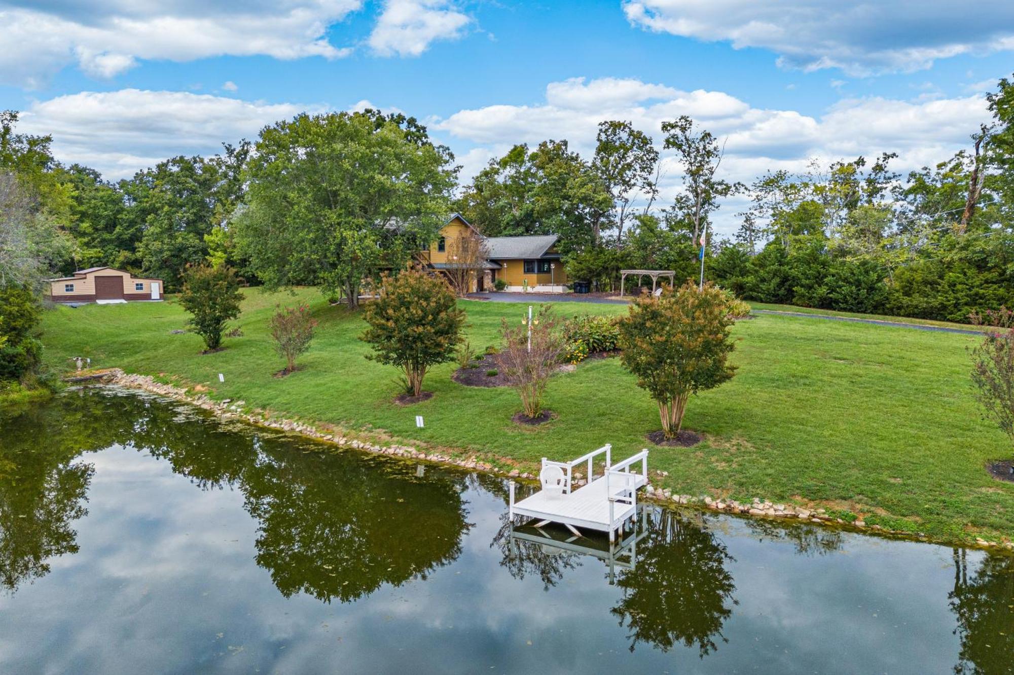 Villa Haven On The Pond Pigeon Forge Esterno foto