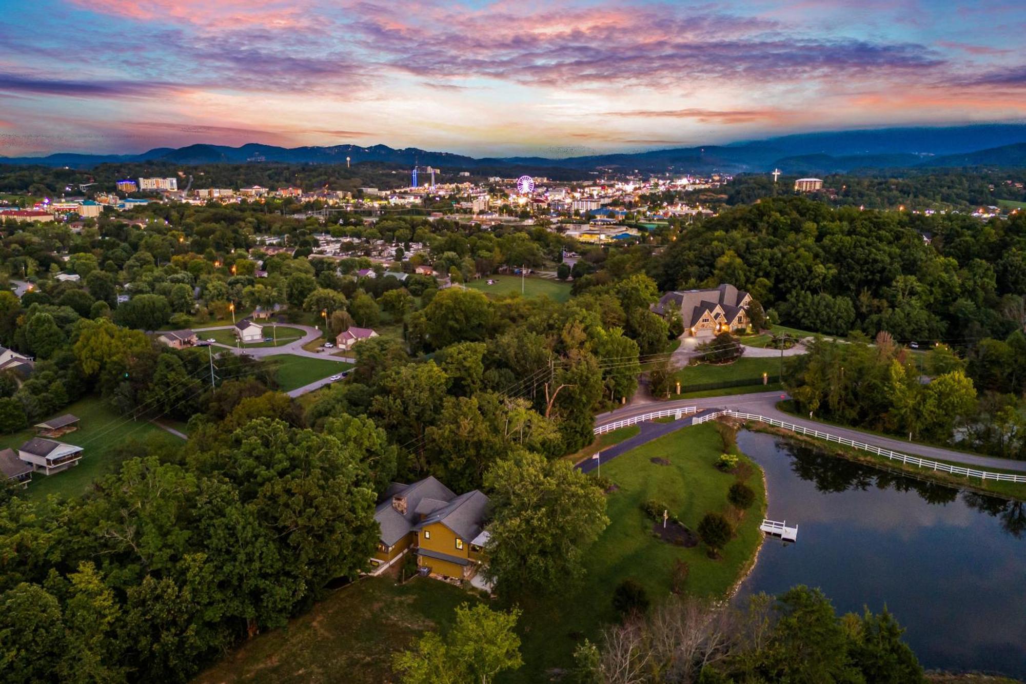 Villa Haven On The Pond Pigeon Forge Esterno foto
